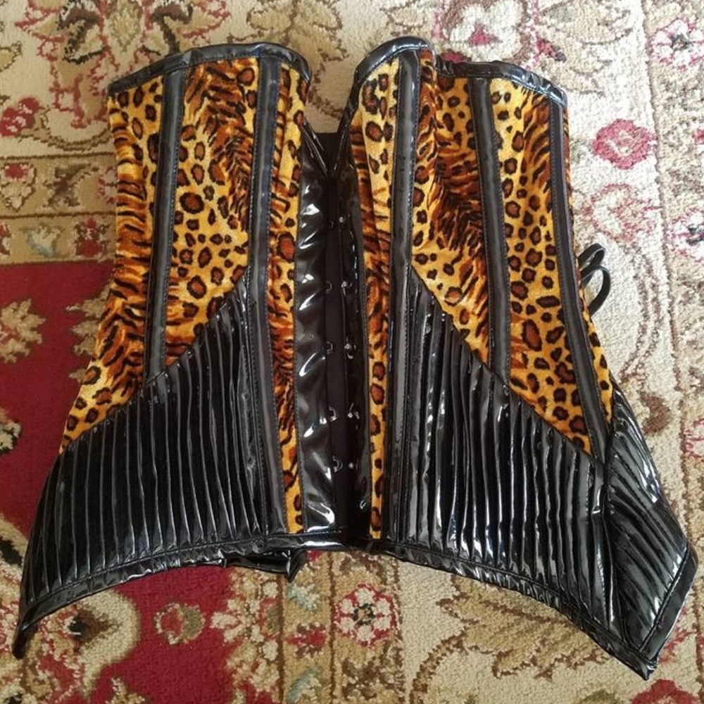 PVC Deep V steel boned overbust corset